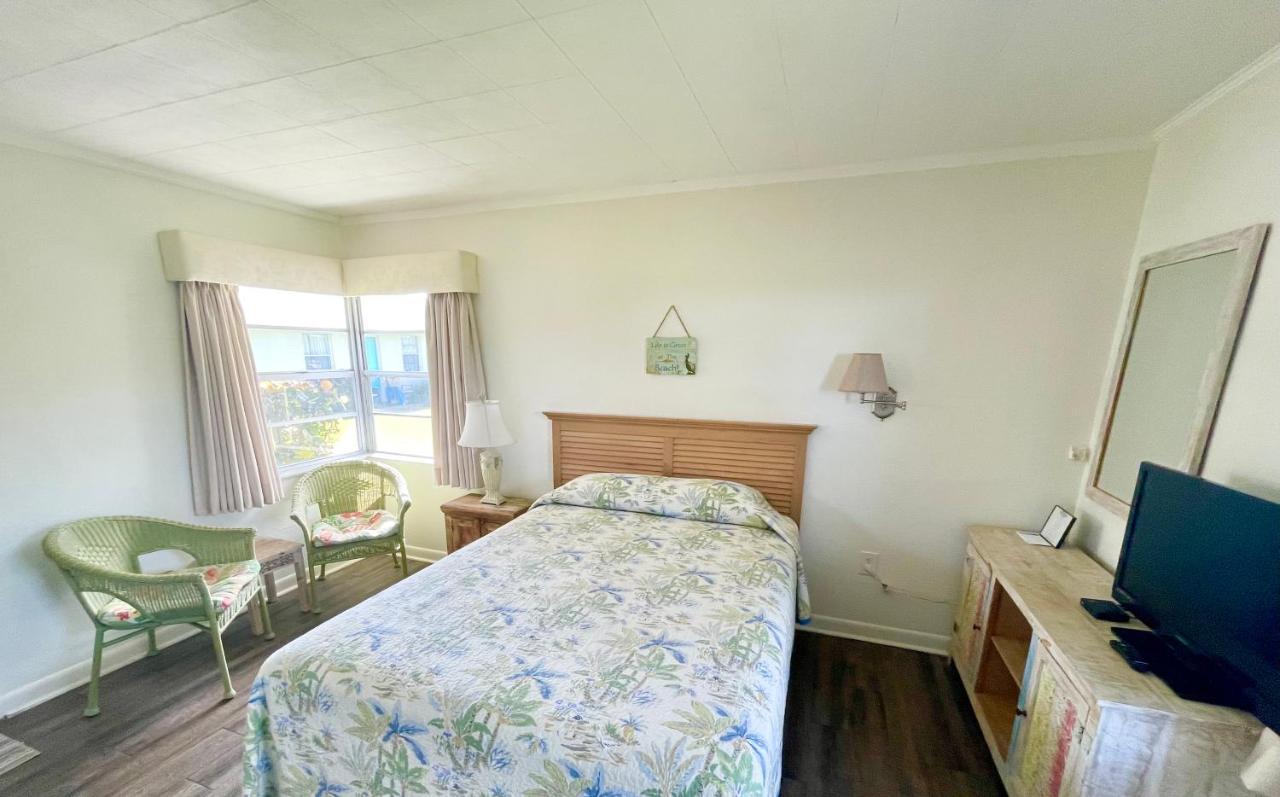 Surf Studio Beach Resort Cocoa Beach Exterior photo